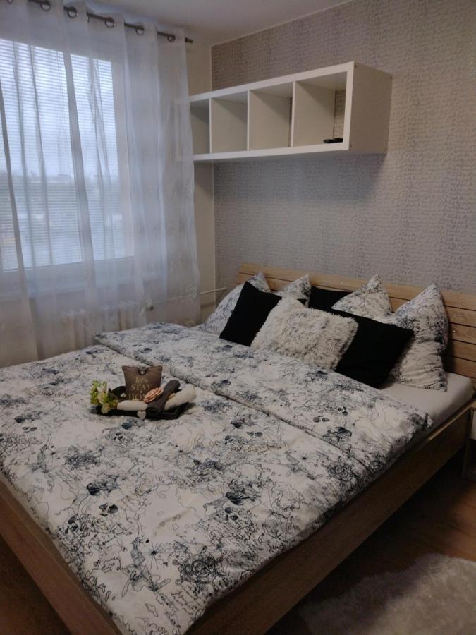 Apartman Barborka Lägenhet Znojmo Exteriör bild