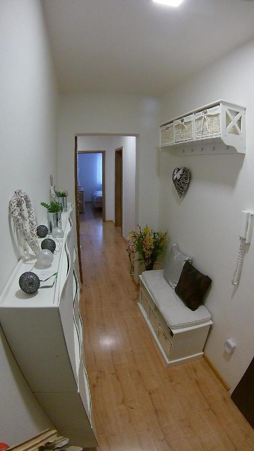 Apartman Barborka Lägenhet Znojmo Exteriör bild