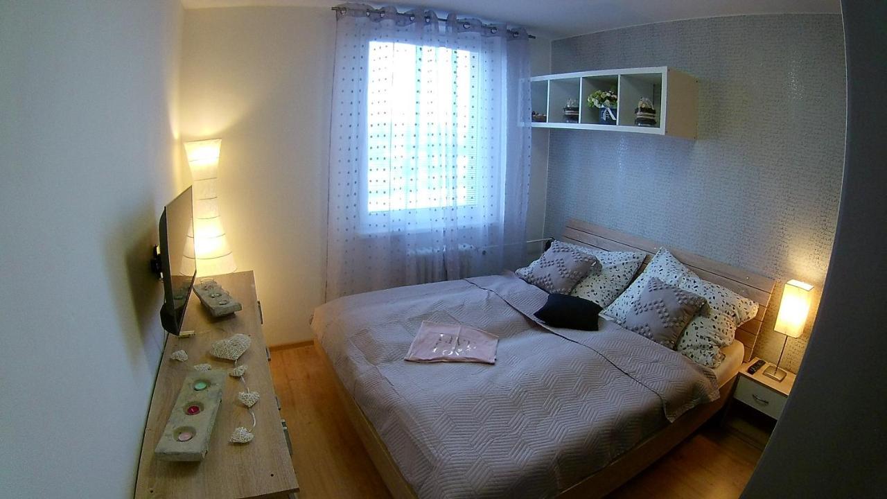 Apartman Barborka Lägenhet Znojmo Exteriör bild