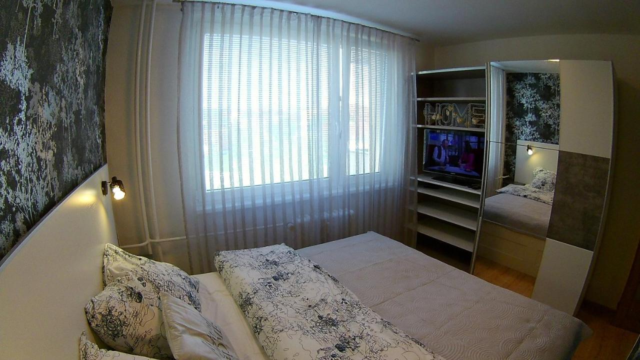 Apartman Barborka Lägenhet Znojmo Exteriör bild
