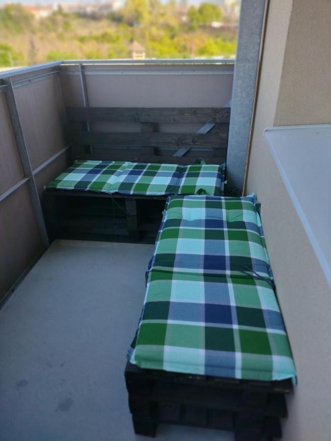 Apartman Barborka Lägenhet Znojmo Exteriör bild